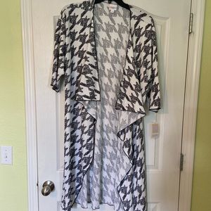 LuLaRoe Medium Shirley NWT